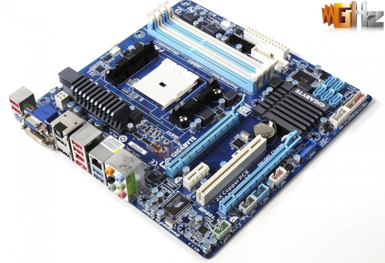 [26/05/2011] Gigabyte GA-A75M-UD2H (1)
