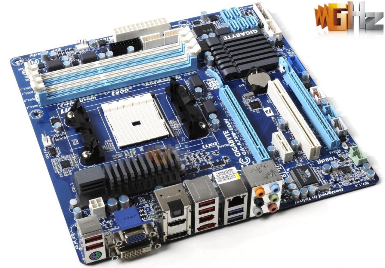 [26/05/2011] Gigabyte GA-A75M-UD2H (2)