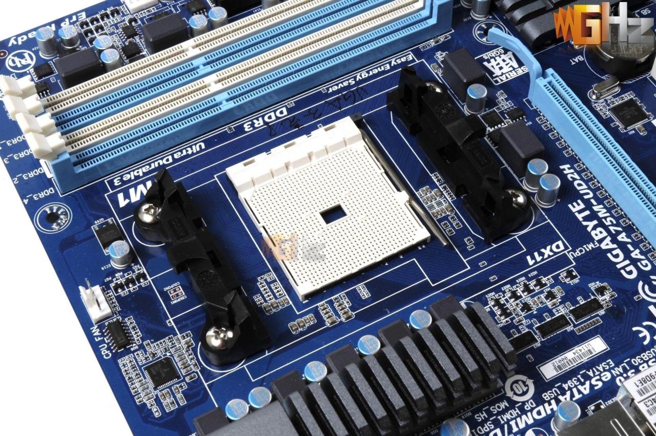 [26/05/2011] Gigabyte GA-A75M-UD2H (3)
