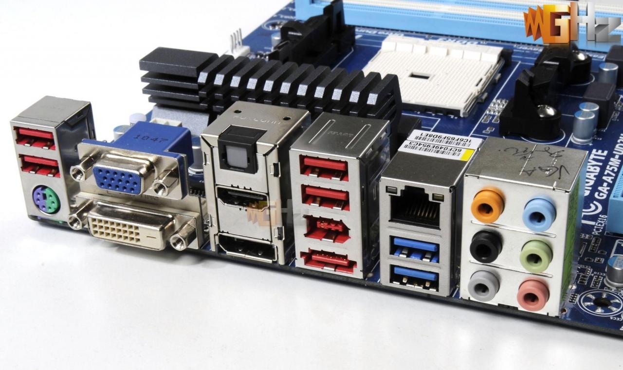 [26/05/2011] Gigabyte GA-A75M-UD2H (7)