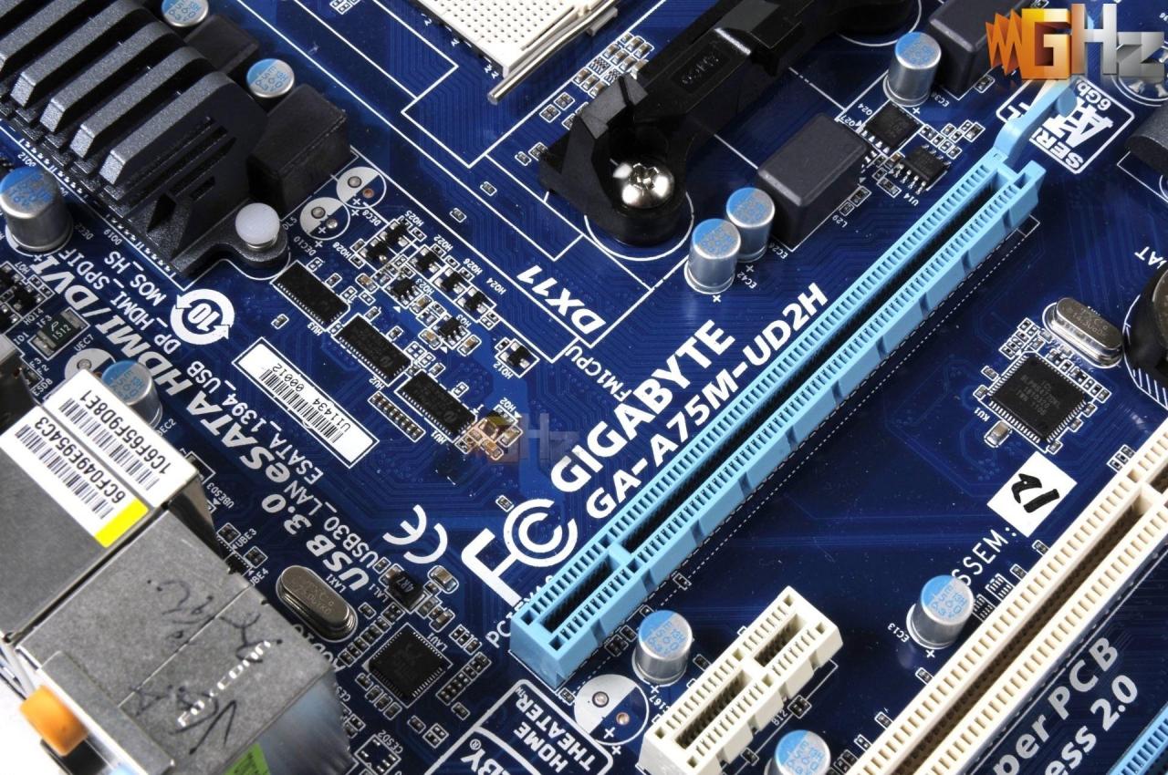[26/05/2011] Gigabyte GA-A75M-UD2H (9)