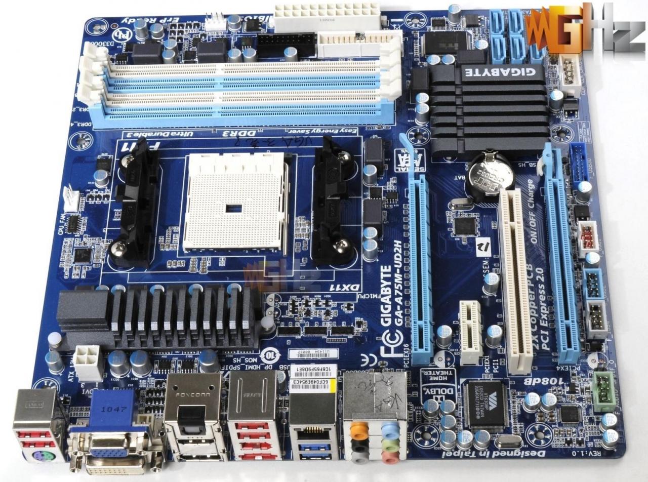 [26/05/2011] Gigabyte GA-A75M-UD2H (11)