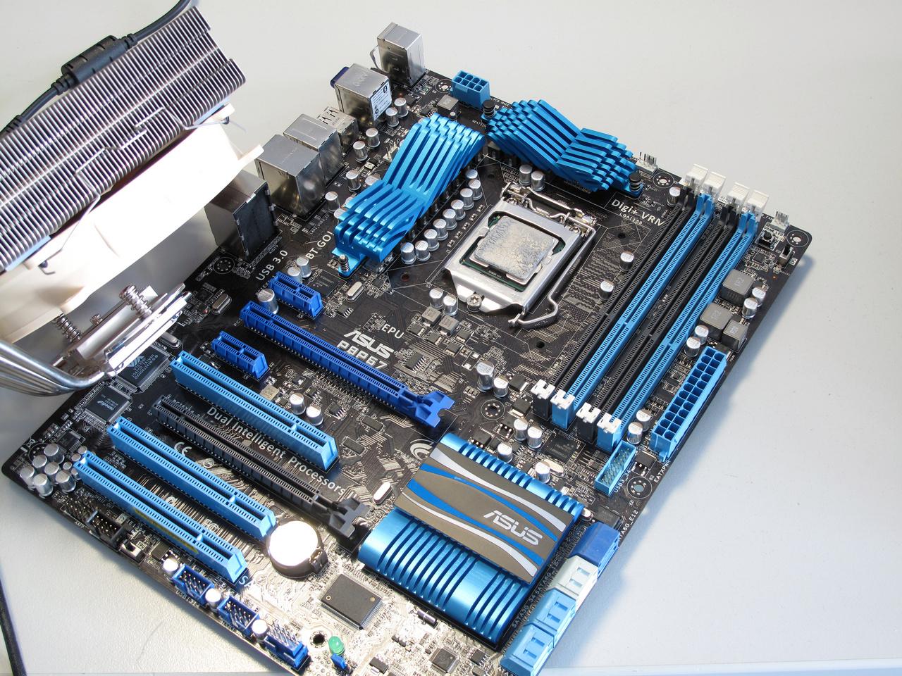 [13/05/2011] In Bälde steigt PC Games Hardware auf neue, schnellere Grafikkarten-Testsysteme um - die passenden Asus-Boards samt Core i7-2600Ks liegen bereit