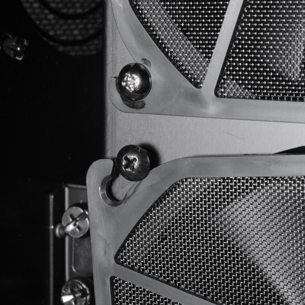 [10/05/2011] Lian Li PC-U6 Cowry: Midi-Tower in Muscheloptik (20)