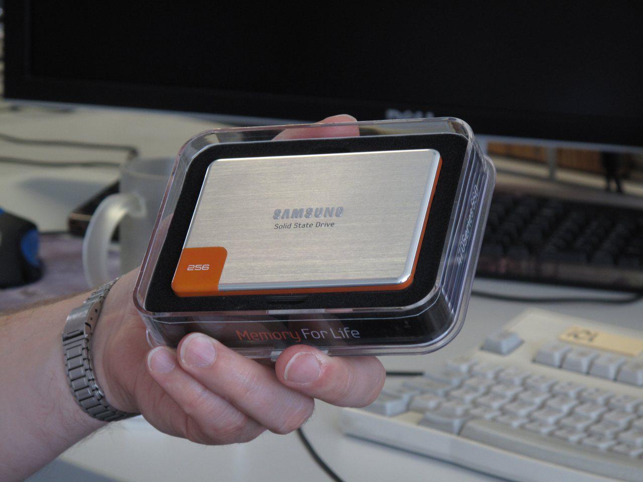 [20/05/2011] ... diesmal ist eine SSD von Samsung. 