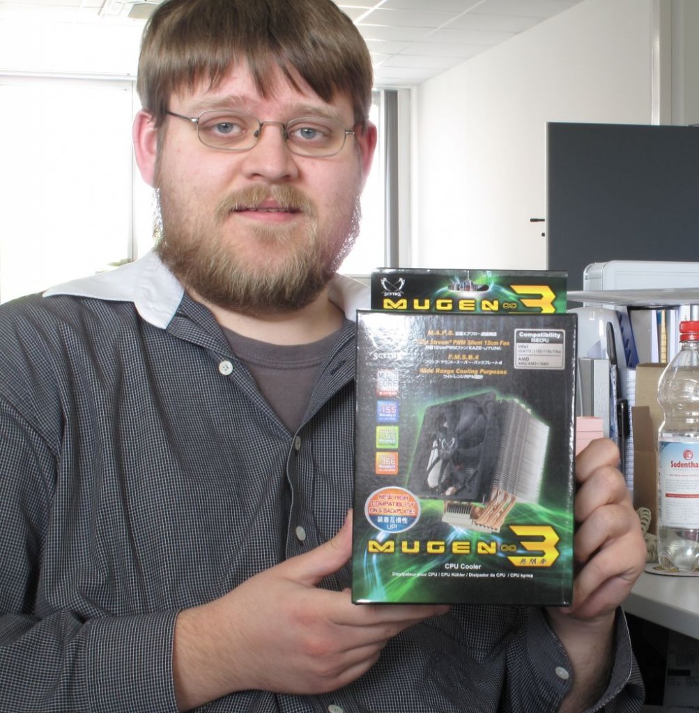 [06/05/2011] Stephan hat den nagelneuen Scythe Mugen 3 bekommen.