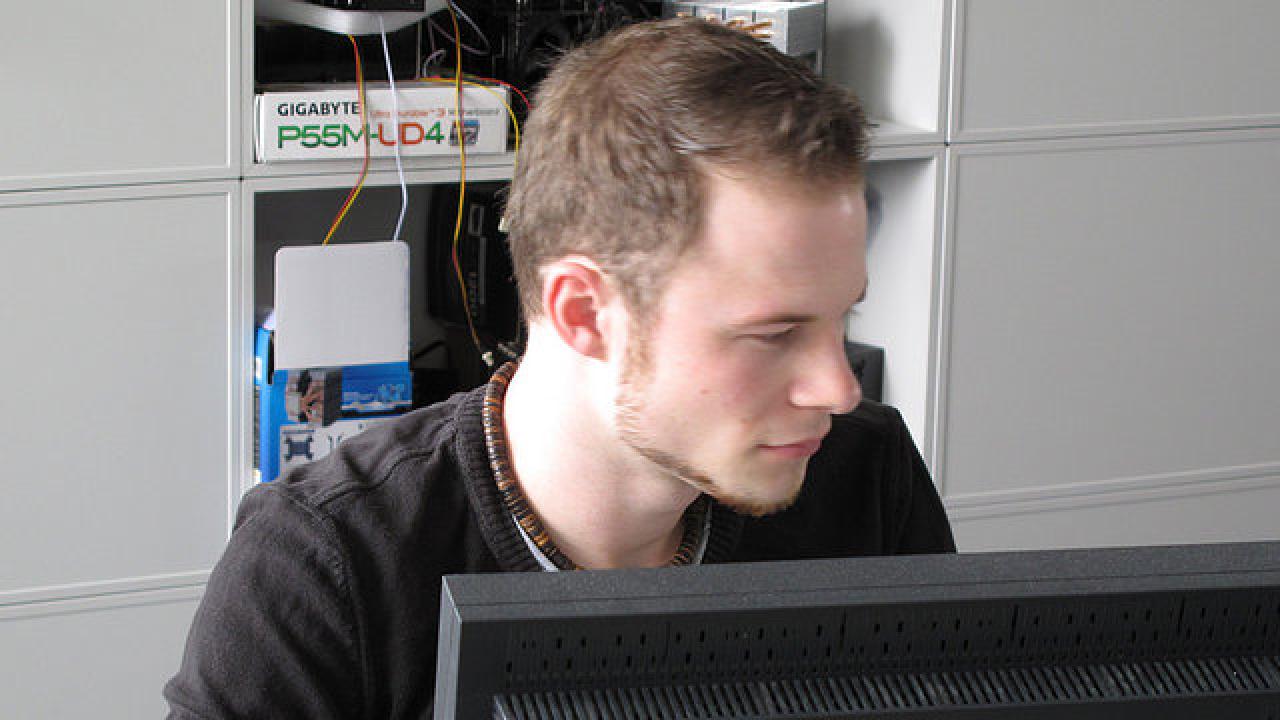 [27/05/2011] Meine Erwartungen an AMDs Bulldozer ... liegen zwischen dem Core i7-2600K und dem Core i7-990X, zumindest im Falle des FX-8130P mit 125W TDP. Im Server-Bereich dürfte der Chip ohnehin einschlagen, am Desktop wäre es erfreulich, wenn der Bulldozer Intels 