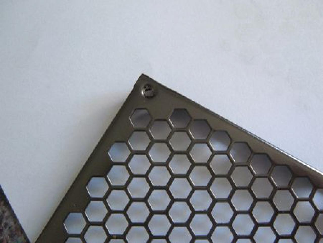 [26/05/2011] Contest-Casemod: NXZT Phantom in weiß-oranger Bienenwaben-Optik (9)
