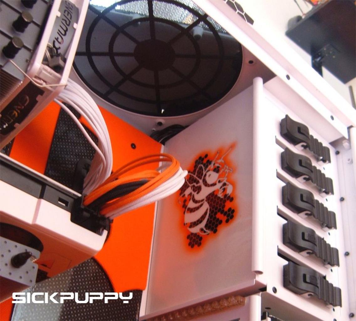 [26/05/2011] Contest-Casemod: NXZT Phantom in weiß-oranger Bienenwaben-Optik (79)
