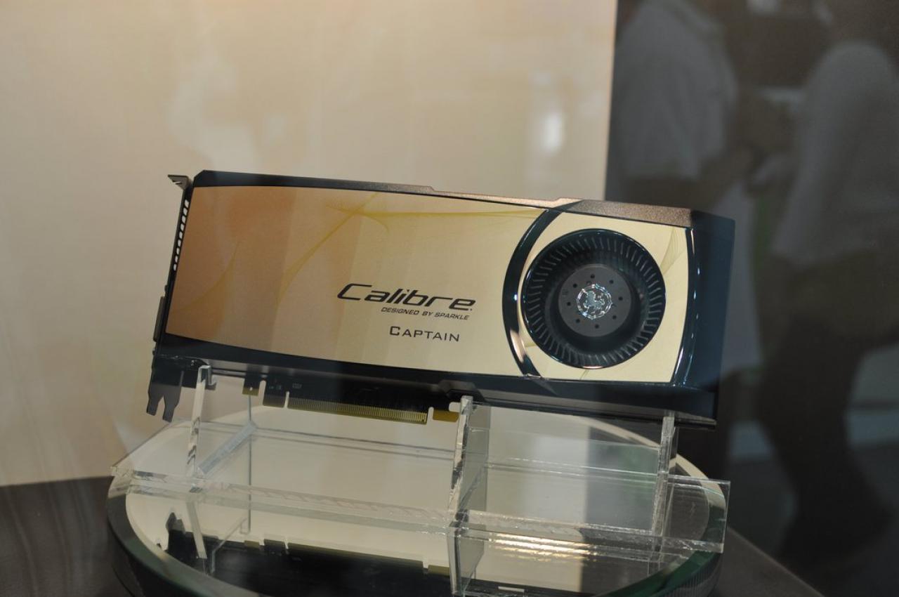 [31/05/2011] Sparkle Calibre GTX 580 Captain mit drei Mini Displayports 02