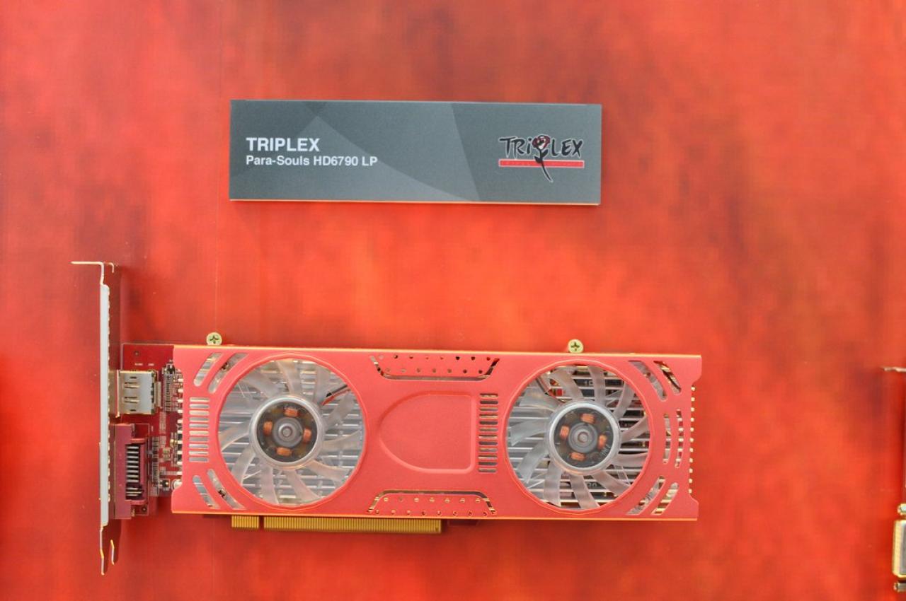 [31/05/2011] Triplex Para Souls in dezentem Rosa mit einer Low Profile HD 6790