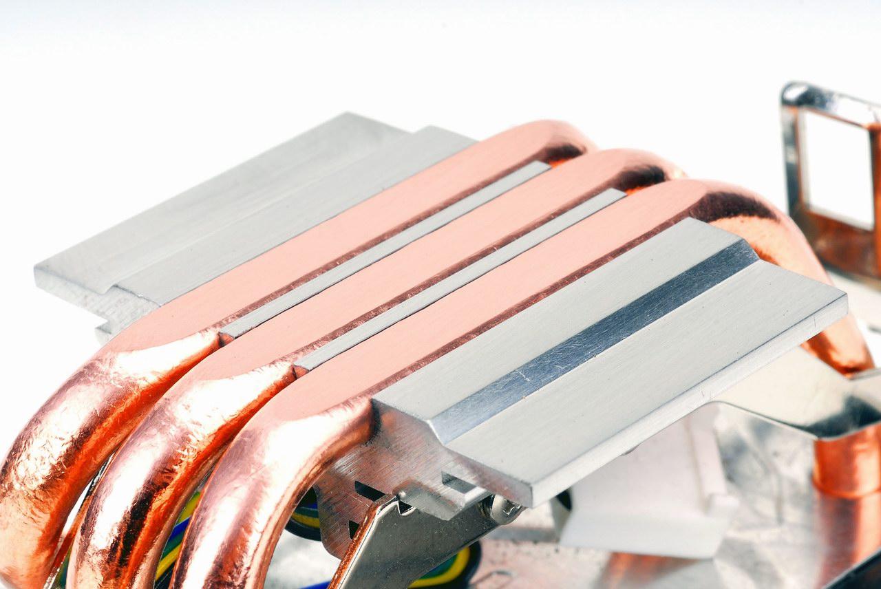 [05/05/2011] Zalman CNPS7X LED (3)