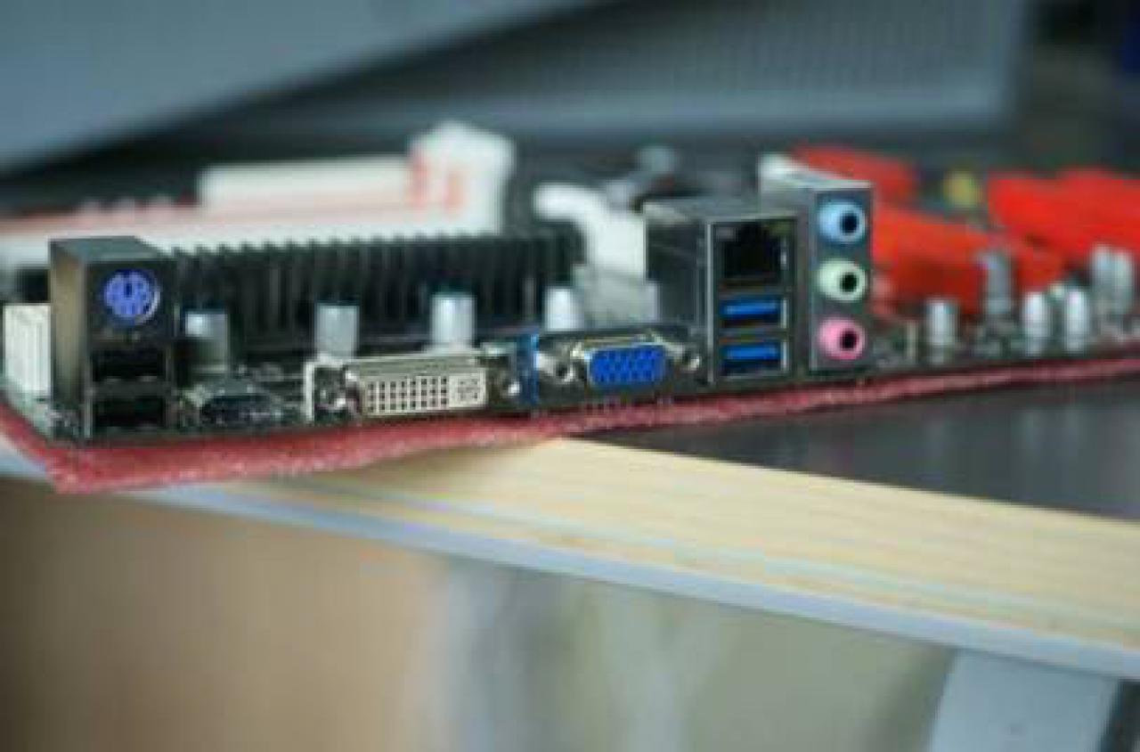 [16/05/2011] Biostar TZ68A+ (3)