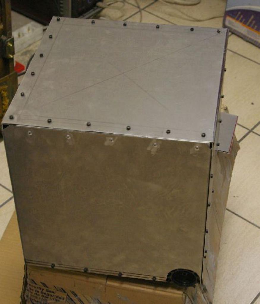 [27/05/2011] Spitzen-Casecon: Wall-E-PC fährt durch die Gegend und sieht dreidimensional (5)