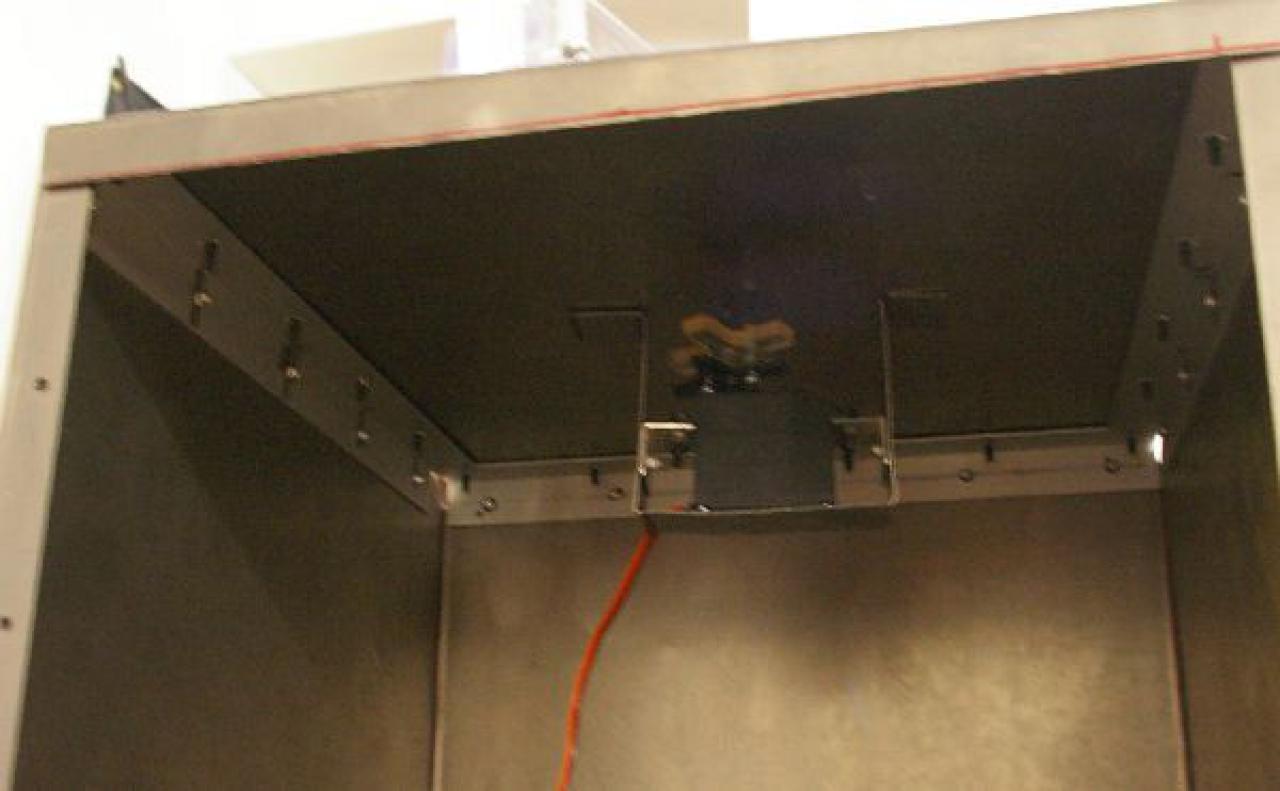 [27/05/2011] Spitzen-Casecon: Wall-E-PC fährt durch die Gegend und sieht dreidimensional (8)
