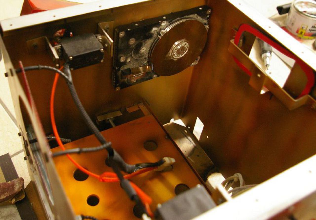 [27/05/2011] Spitzen-Casecon: Wall-E-PC fährt durch die Gegend und sieht dreidimensional (69)