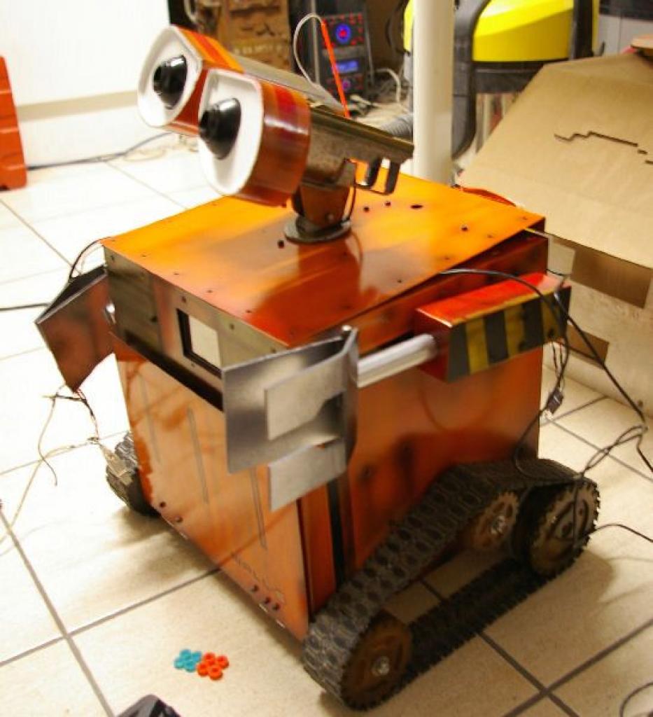 [27/05/2011] Spitzen-Casecon: Wall-E-PC fährt durch die Gegend und sieht dreidimensional (93)