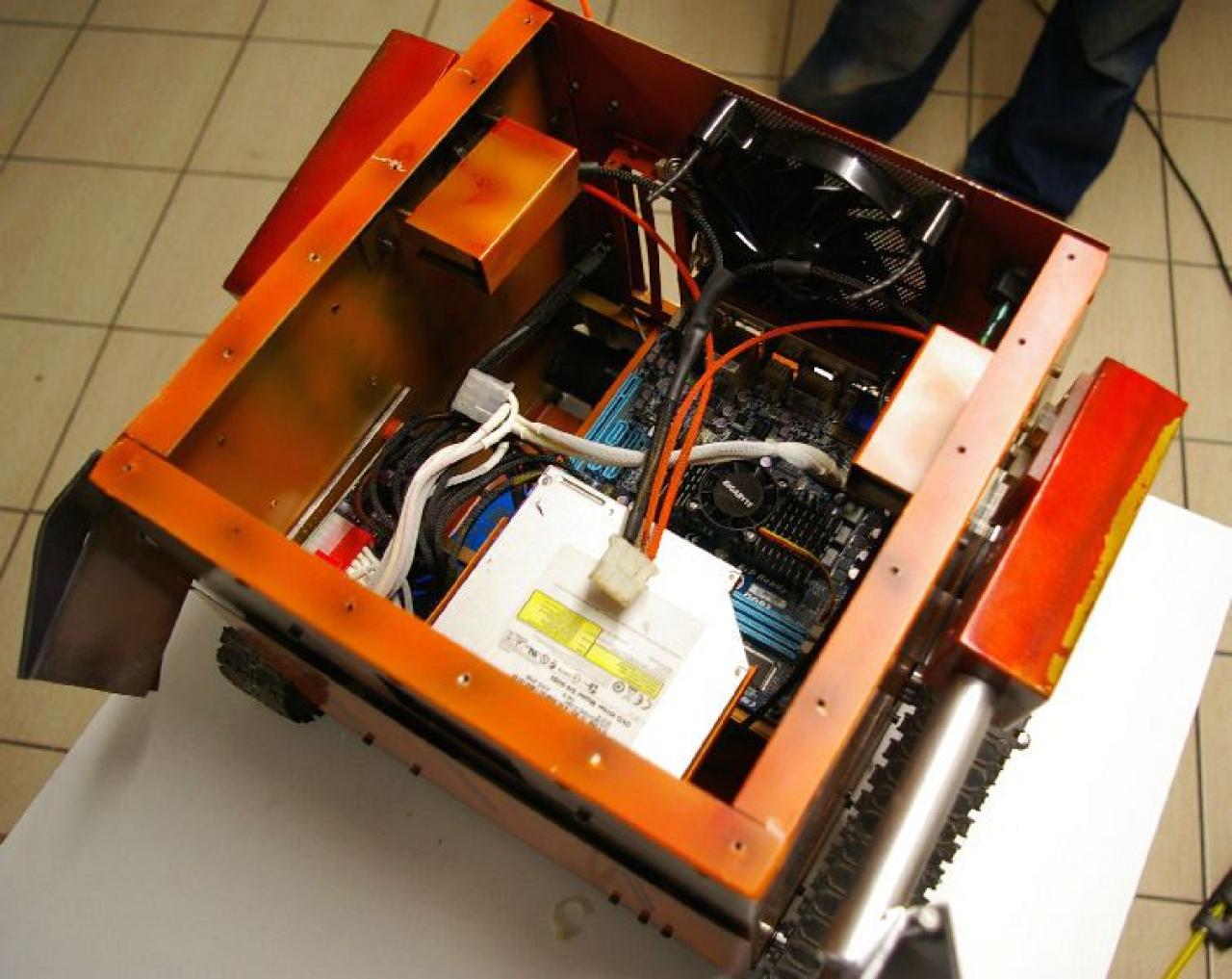 [27/05/2011] Spitzen-Casecon: Wall-E-PC fährt durch die Gegend und sieht dreidimensional (94)