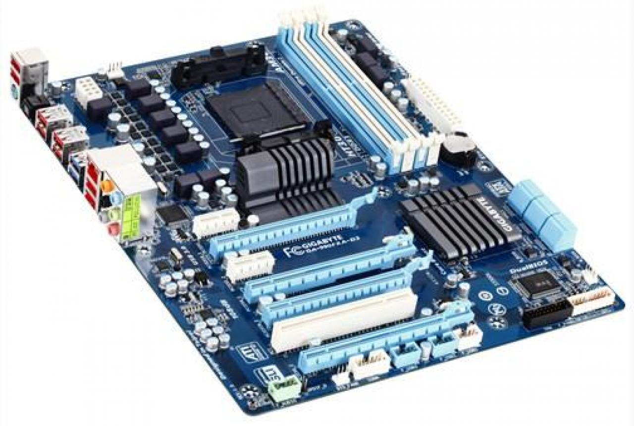 [30/05/2011] Gigabyte AM3+-Mainboard - GA-990FXA-D3(1)
