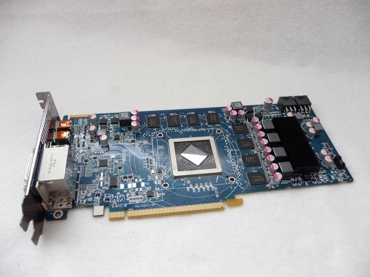[23/05/2011] Dirt-3-Launch: Sapphire mit einer HD-6950- und einer HD-6870-Flex-Special Edition (1)