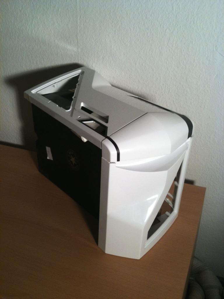 [26/05/2011] Contest-Casemod: Ein NZXT Phantom wird geschrumpft (7)