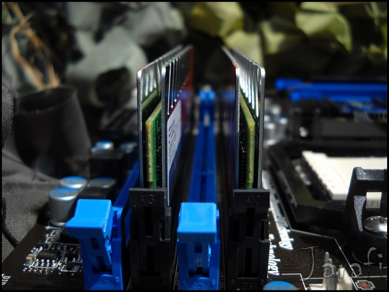 [20/05/2011] Exceleram-Rippler-Speicher im PCGHX-Test: Mit Design und OC-Potenzial zum Erfolg? (6)