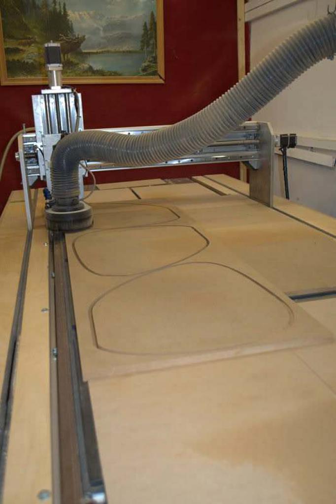[20/05/2011] Nautilus: Eine tolle Carbon-Casecon entsteht mit selbst gebauter CNC-Fräse (16)