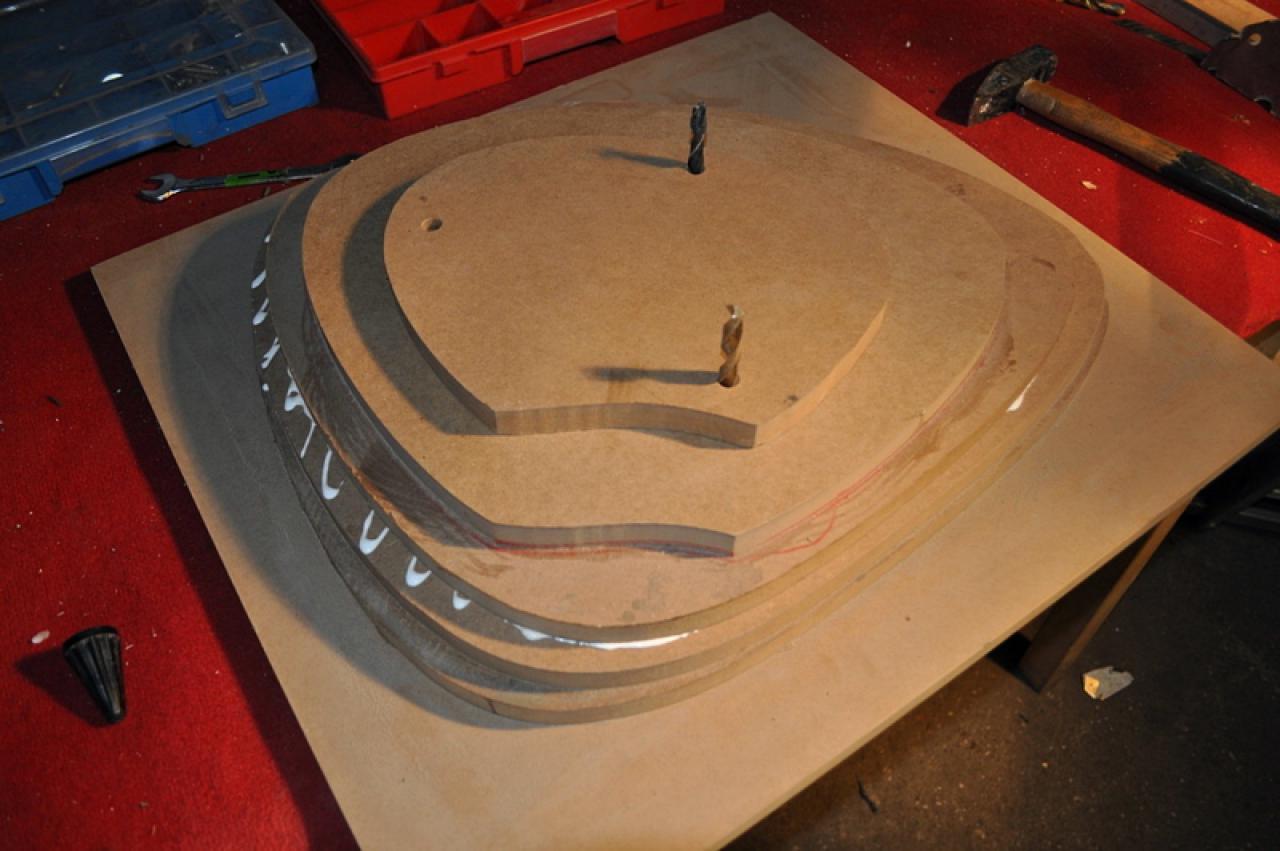 [20/05/2011] Nautilus: Eine tolle Carbon-Casecon entsteht mit selbst gebauter CNC-Fräse (22)