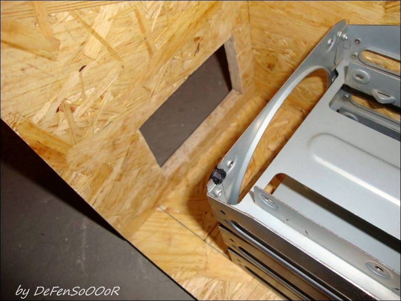 [06/05/2011] Tolles Casecon-Projekt: Hier entsteht ein PC in Stalker-Optik (61)