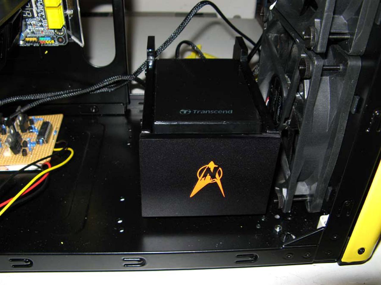 [20/05/2011] Update: Die knallgelbe Chaos-Casemod ist fertig (1)