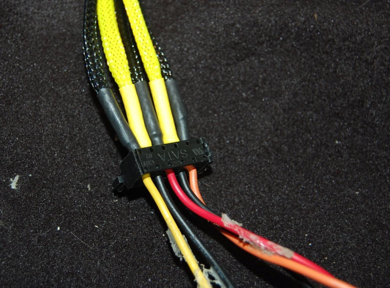 [20/05/2011] Update: Die knallgelbe Chaos-Casemod ist fertig (17)