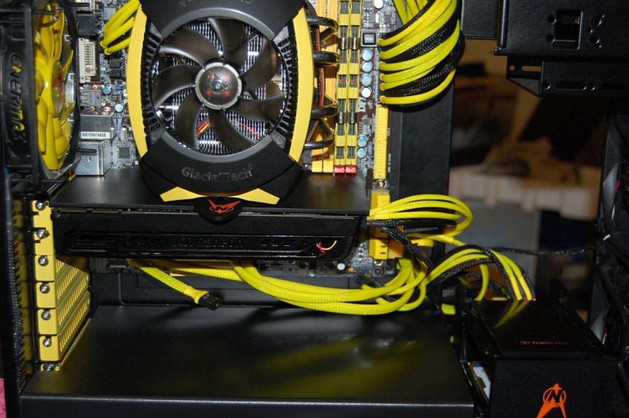 [20/05/2011] Update: Die knallgelbe Chaos-Casemod ist fertig (26)