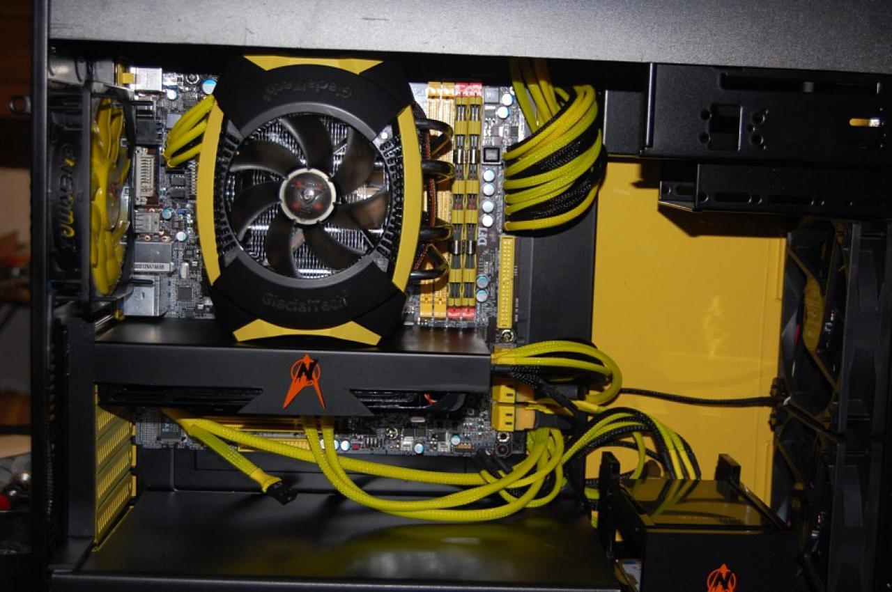 [20/05/2011] Update: Die knallgelbe Chaos-Casemod ist fertig (31)