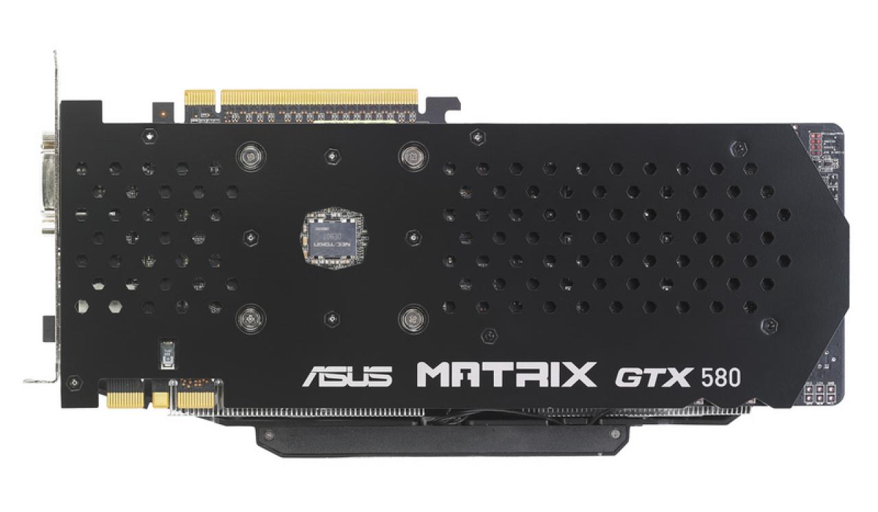 [07/06/2011] Asus ROG MATRIX GTX 580 Platinum (4)