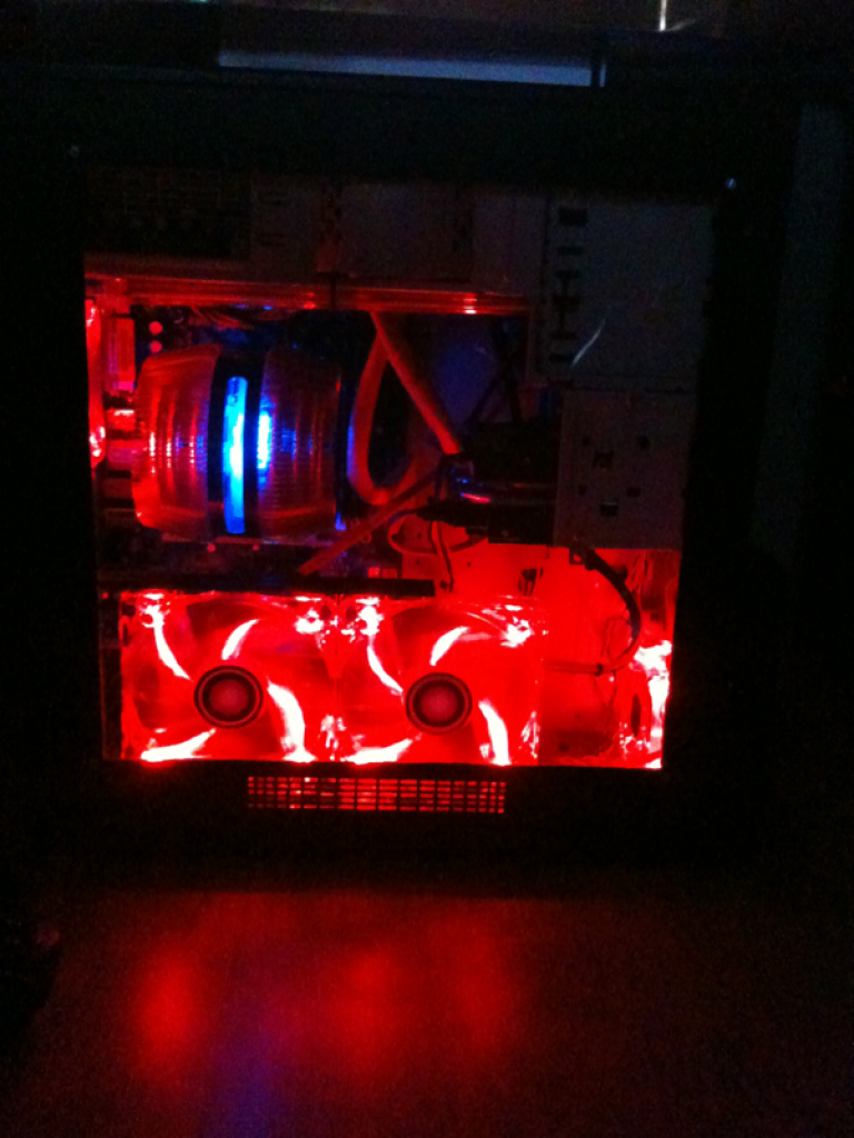 [03/06/2011] PC-Beleuchtung von CoXxOnE