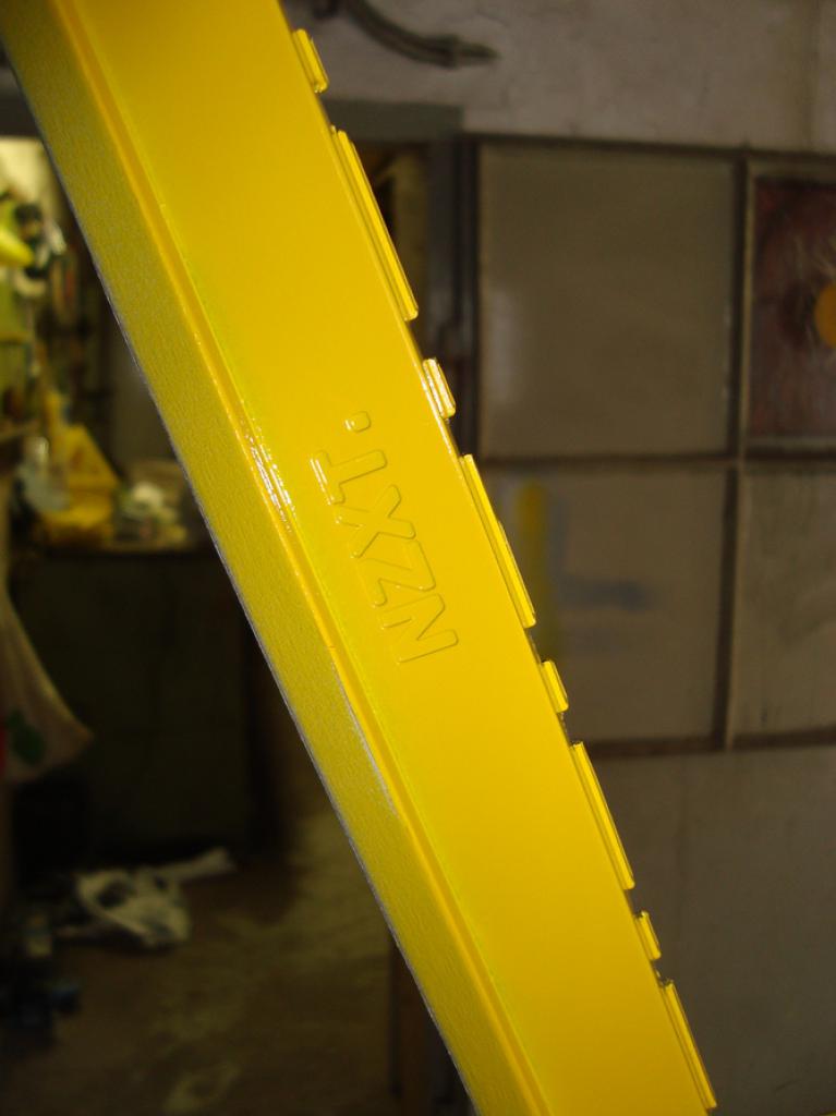 [20/06/2011] Endspurt beim Casemod-Contest: [Tagebuch] NZXT Phantom BVB Caseking-PCGH-Wettbewerb von Falcony6886 (40)