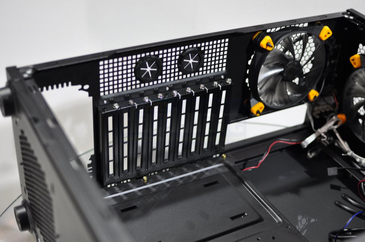 [03/06/2011] Antec P280 07