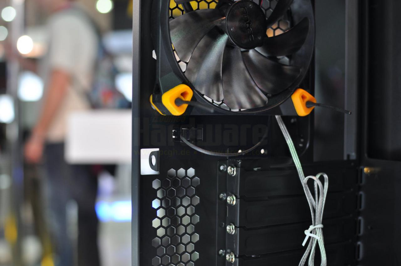 [03/06/2011] Antec Solo II 02