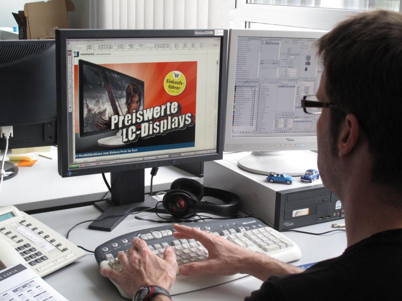[01/06/2011] Frank Pfründer arbeitet am Vergleichstest Einsteiger-LCDs, der Aufmacher sieht schon mal gut aus. 