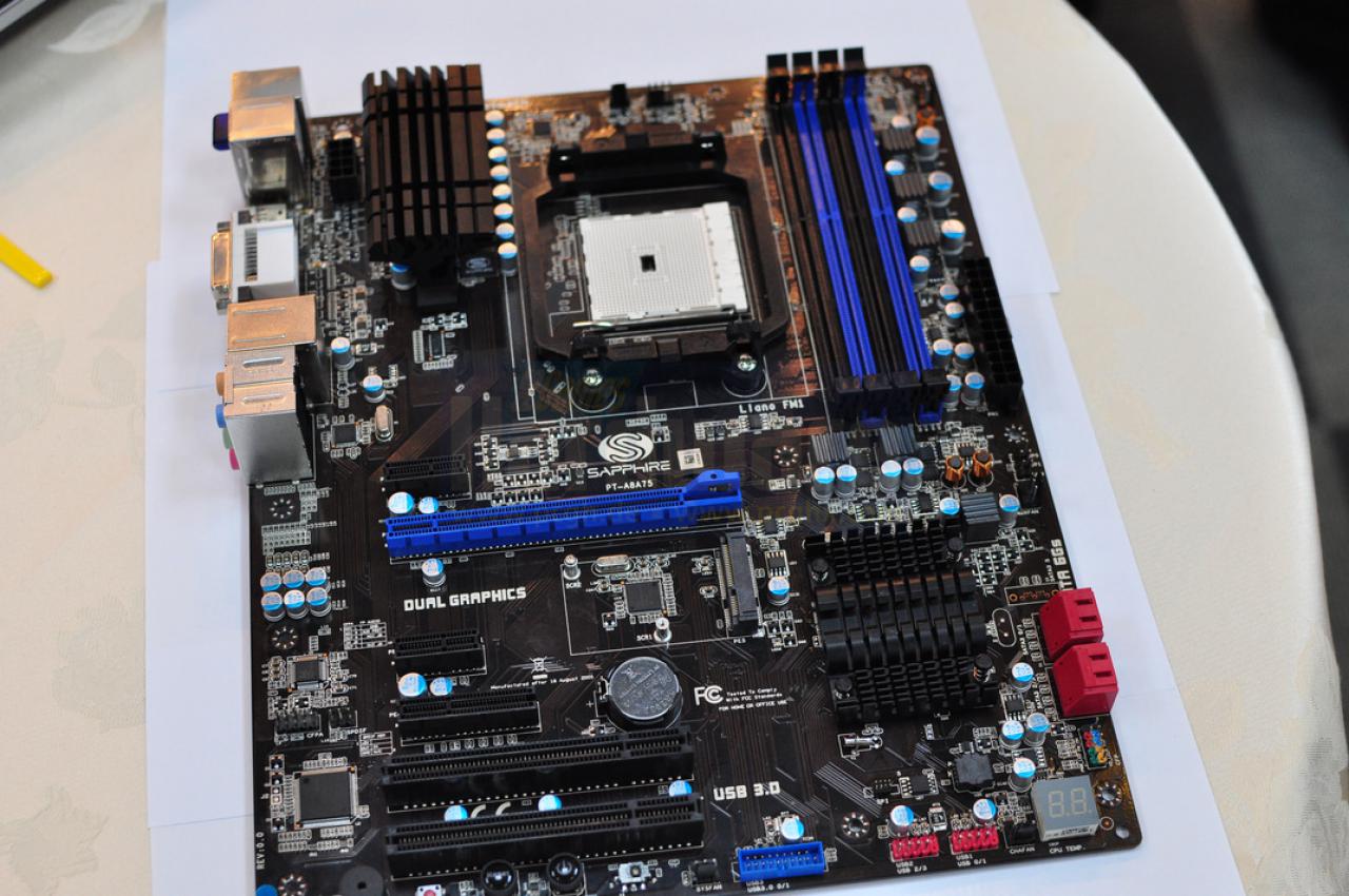 [03/06/2011] AMD: Bulldozer-Chipsätze für AM3+-Mainboards vorgestellt (2)