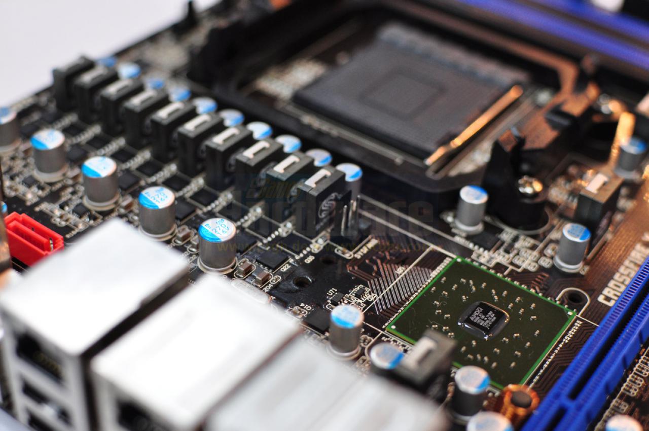[03/06/2011] AMD: Bulldozer-Chipsätze für AM3+-Mainboards vorgestellt (19)