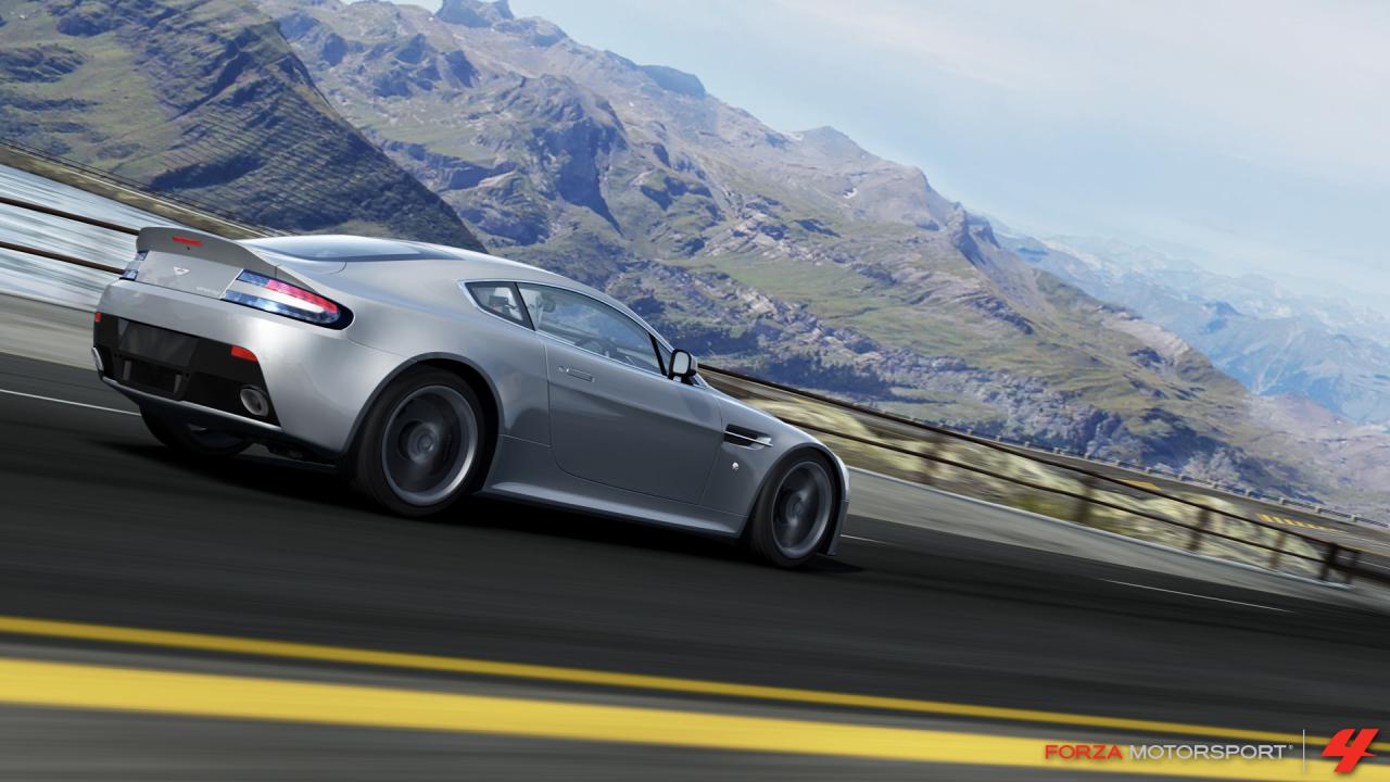 [06/06/2011] FM4 2010 Aston Martin V12 Vantage