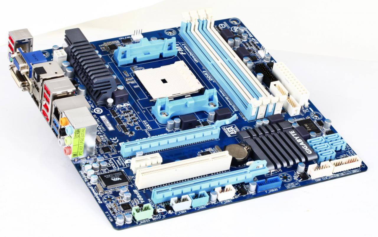 [30/06/2011] Gigabyte A75M UD2H 031