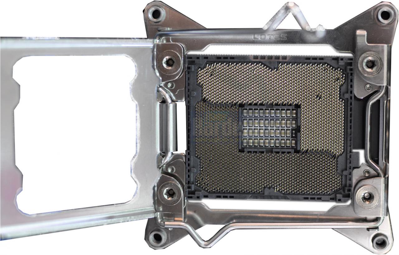 [01/06/2011] Intel Sockel 2011: Die Heimat der Sandy-Bridge-E-CPUs in voller Pracht