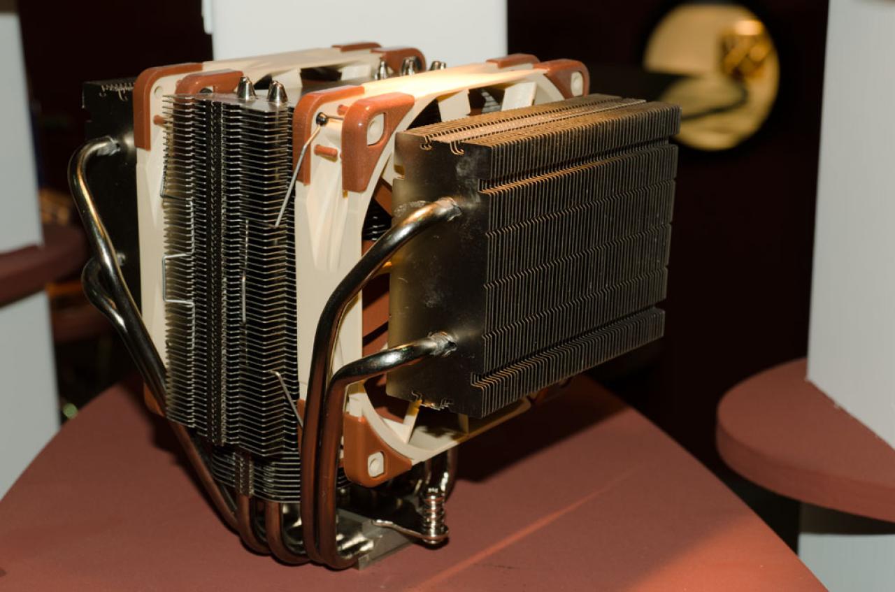 [14/06/2011] Prototyp: Noctua Triple Stack mit zwei Lüftern und drei Kühlelementen