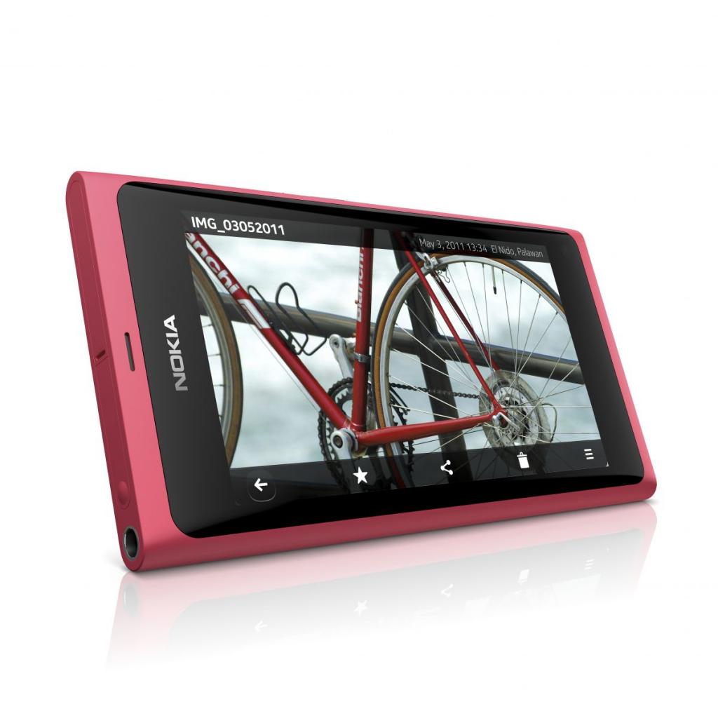 [21/06/2011] Nokia N9 mit MeeGo (4)