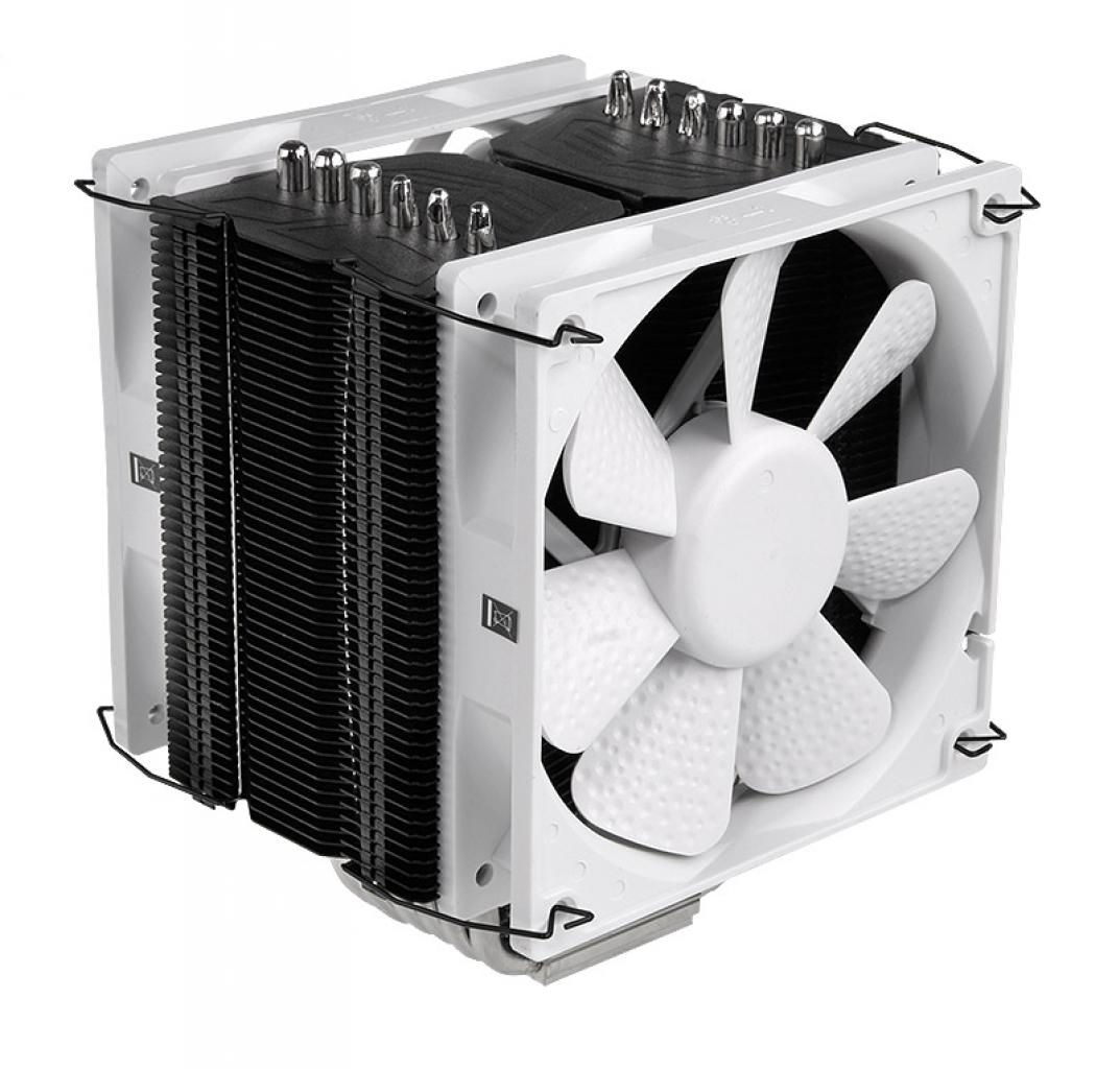 [28/06/2011] Der neue CPU-Kühler Prolimatech Black Series Megahalems. (8)