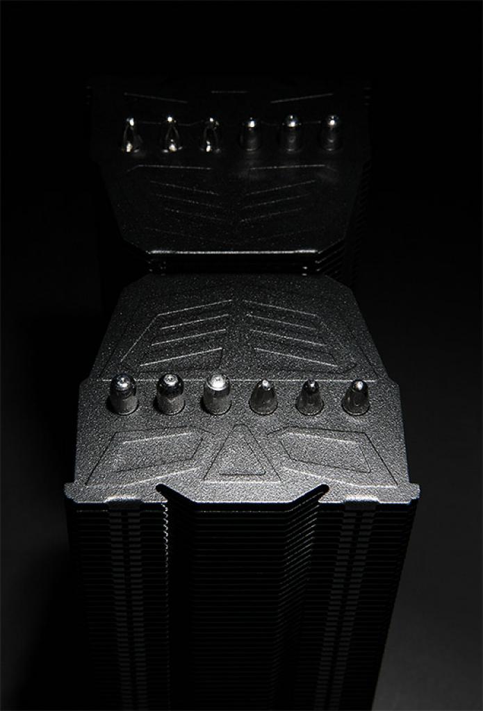 [28/06/2011] Der neue CPU-Kühler Prolimatech Black Series Megahalems. (10)
