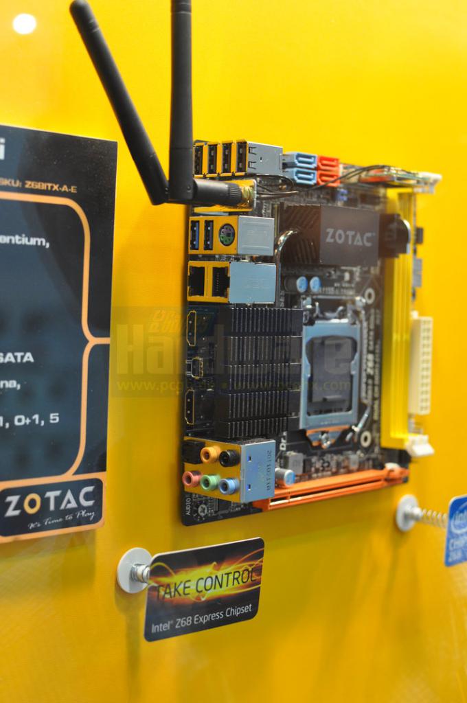 [02/06/2011] Computex: Zotac Z68 (4)