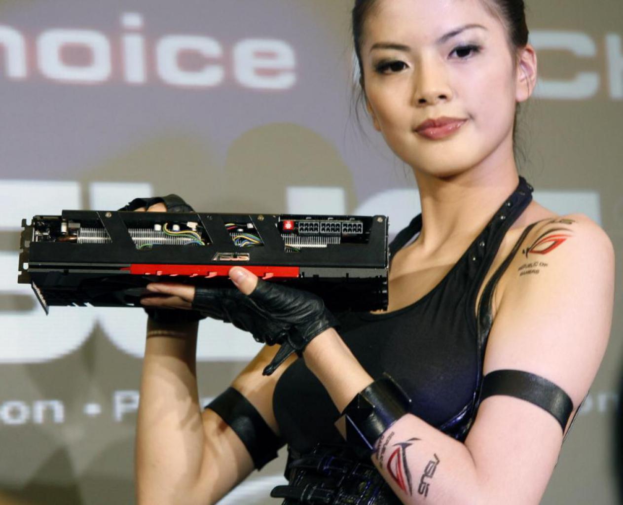 [06/06/2011] Dual-GPU-Monster Asus Mars 2 auf der Computex - Update (2)